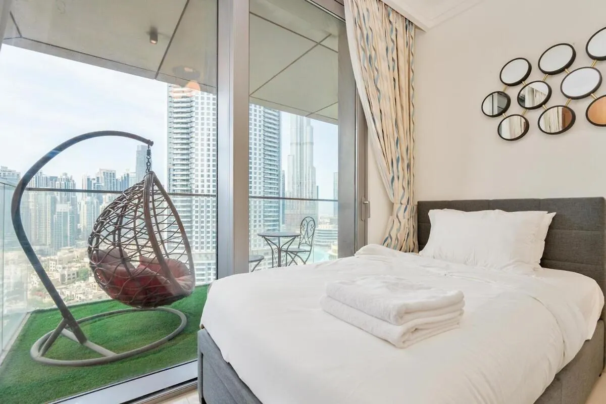 King 2Br With Burj Khalifa View In Boulevard Point Dubai Apartment